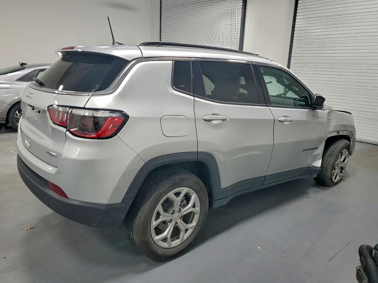 Lot #3310610290 2024 JEEP COMPASS LA