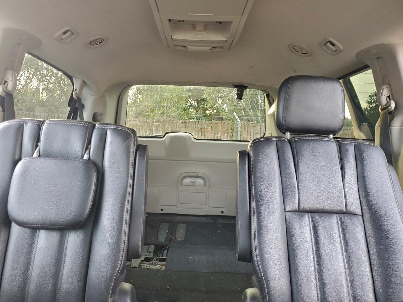 CHRYSLER TOWN & COUNTRY TOURING