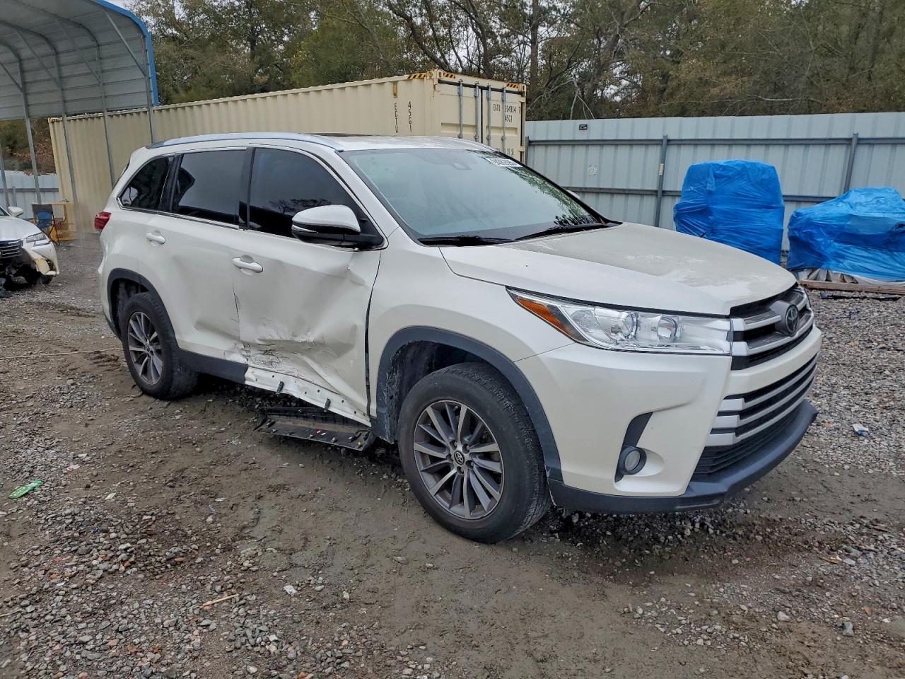 TOYOTA HIGHLANDER SE