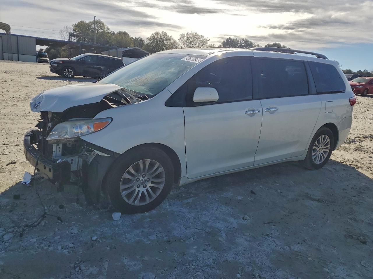 Lot #3315951132 2015 TOYOTA SIENNA XLE