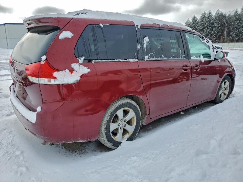 2011 TOYOTA SIENNA LE #3302653087