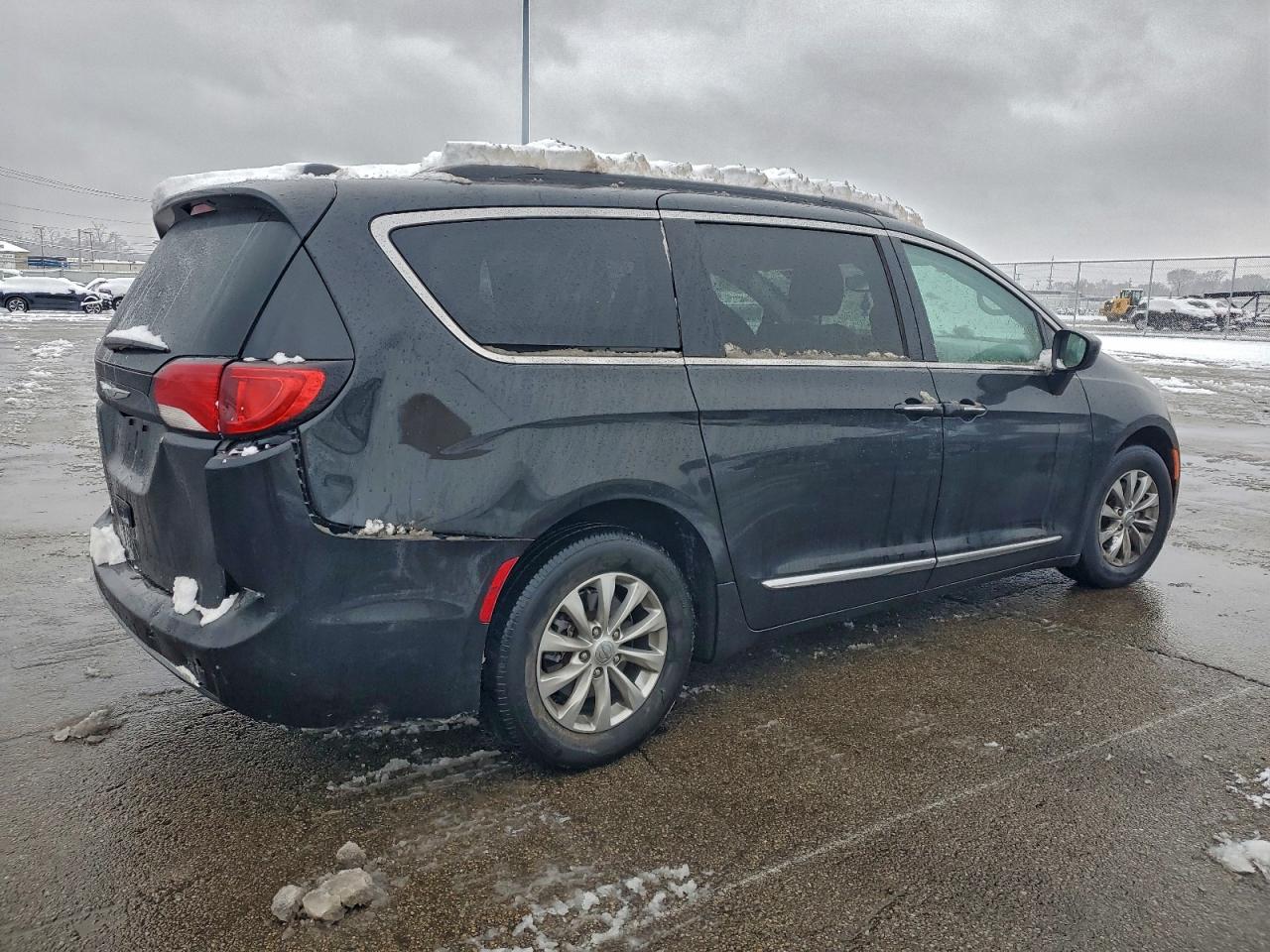 CHRYSLER PACIFICA TOURING L