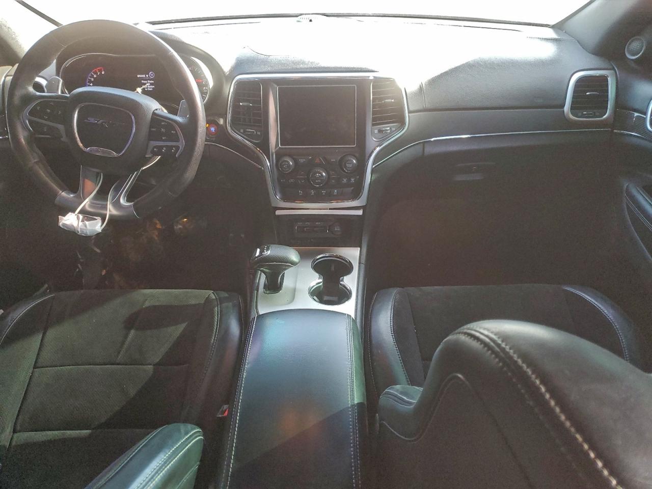 JEEP GRAND CHEROKEE SRT-8