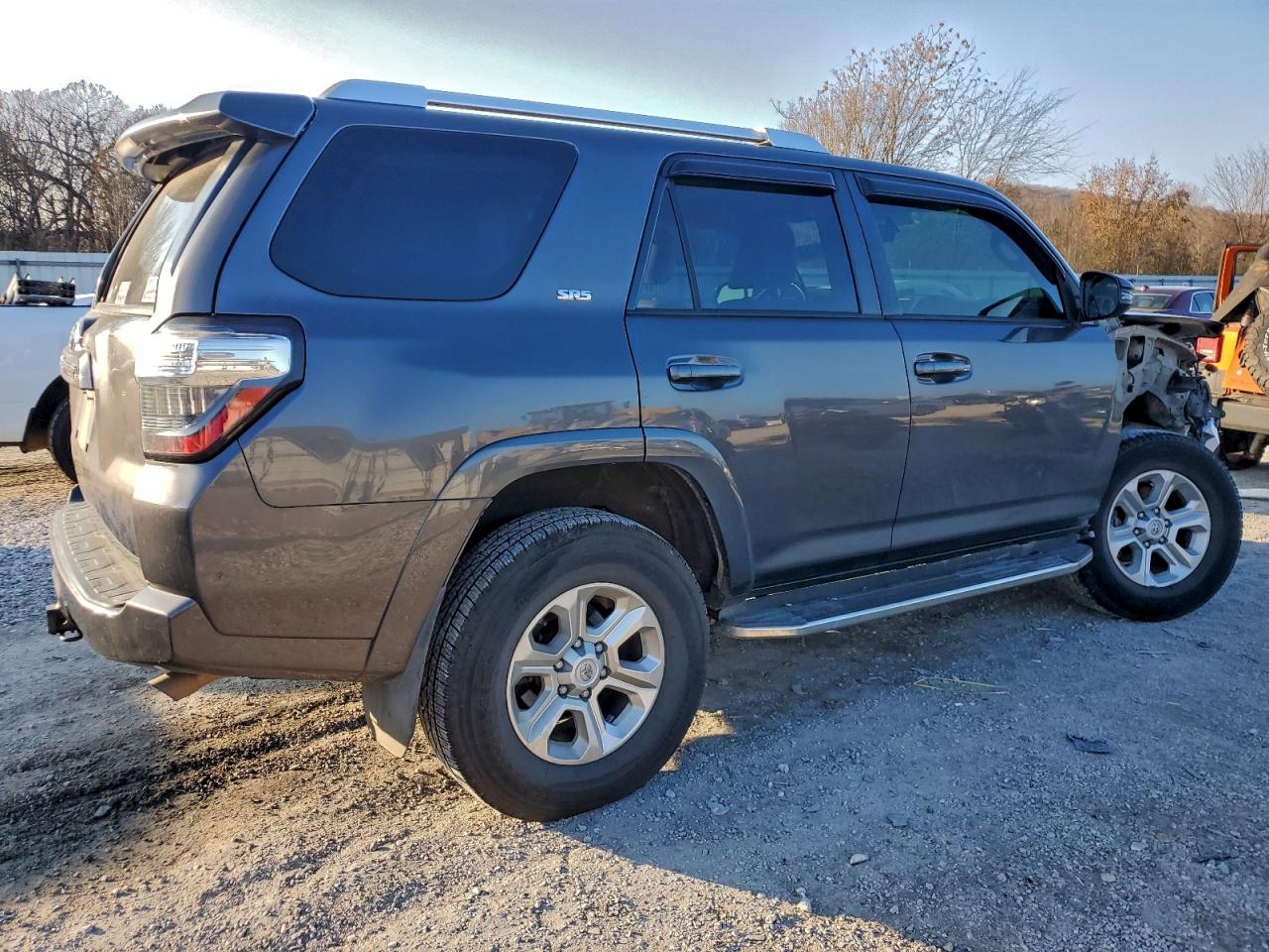 TOYOTA 4RUNNER SR5/SR5 PREMIUM