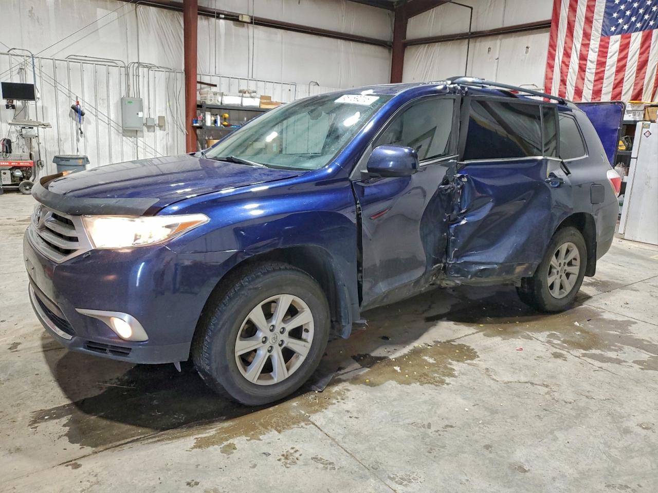 TOYOTA HIGHLANDER BASE