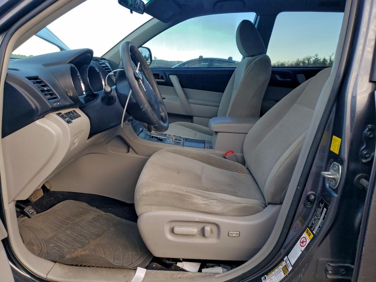 TOYOTA HIGHLANDER BASE