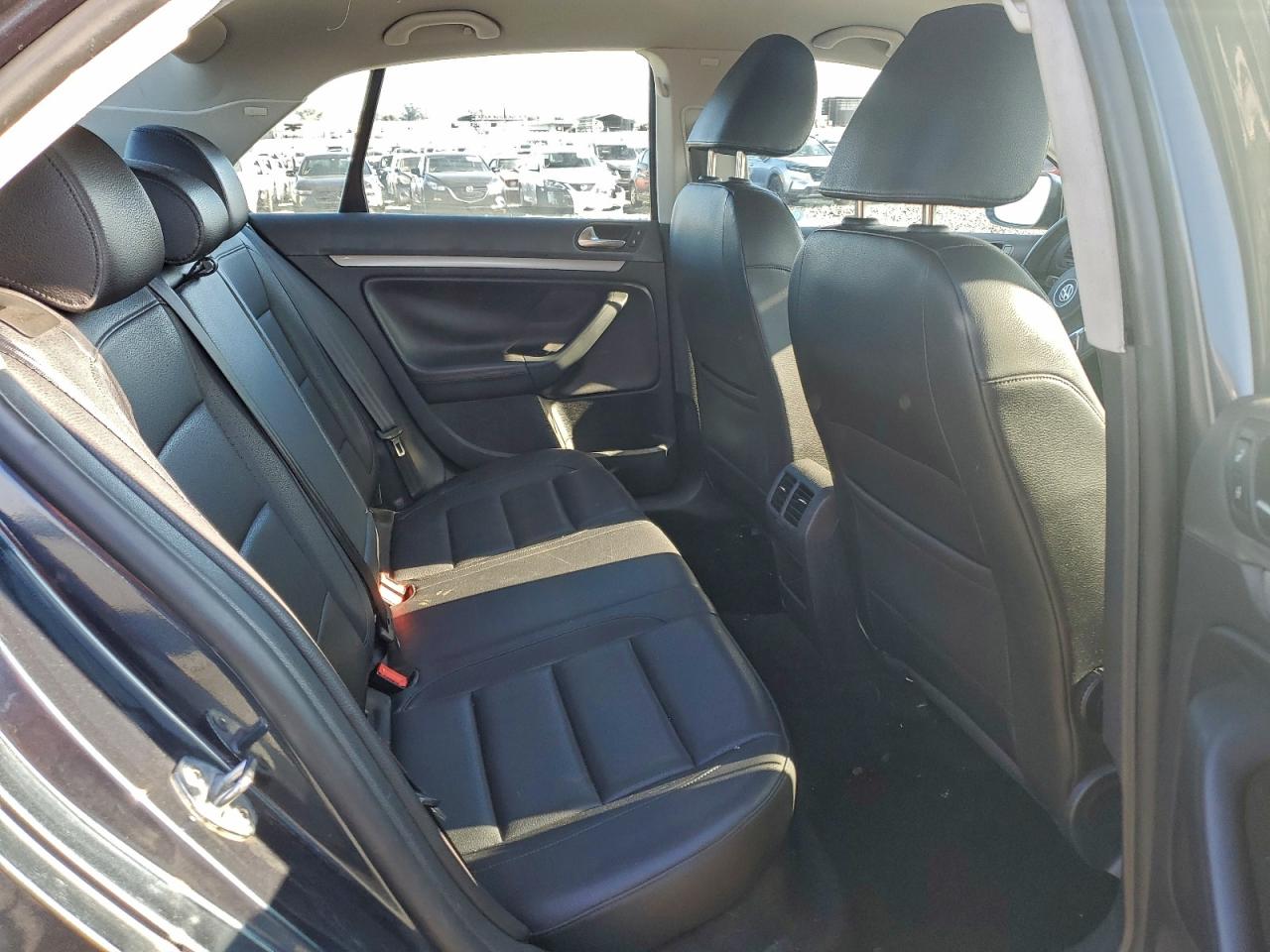 VOLKSWAGEN JETTA LIMITED