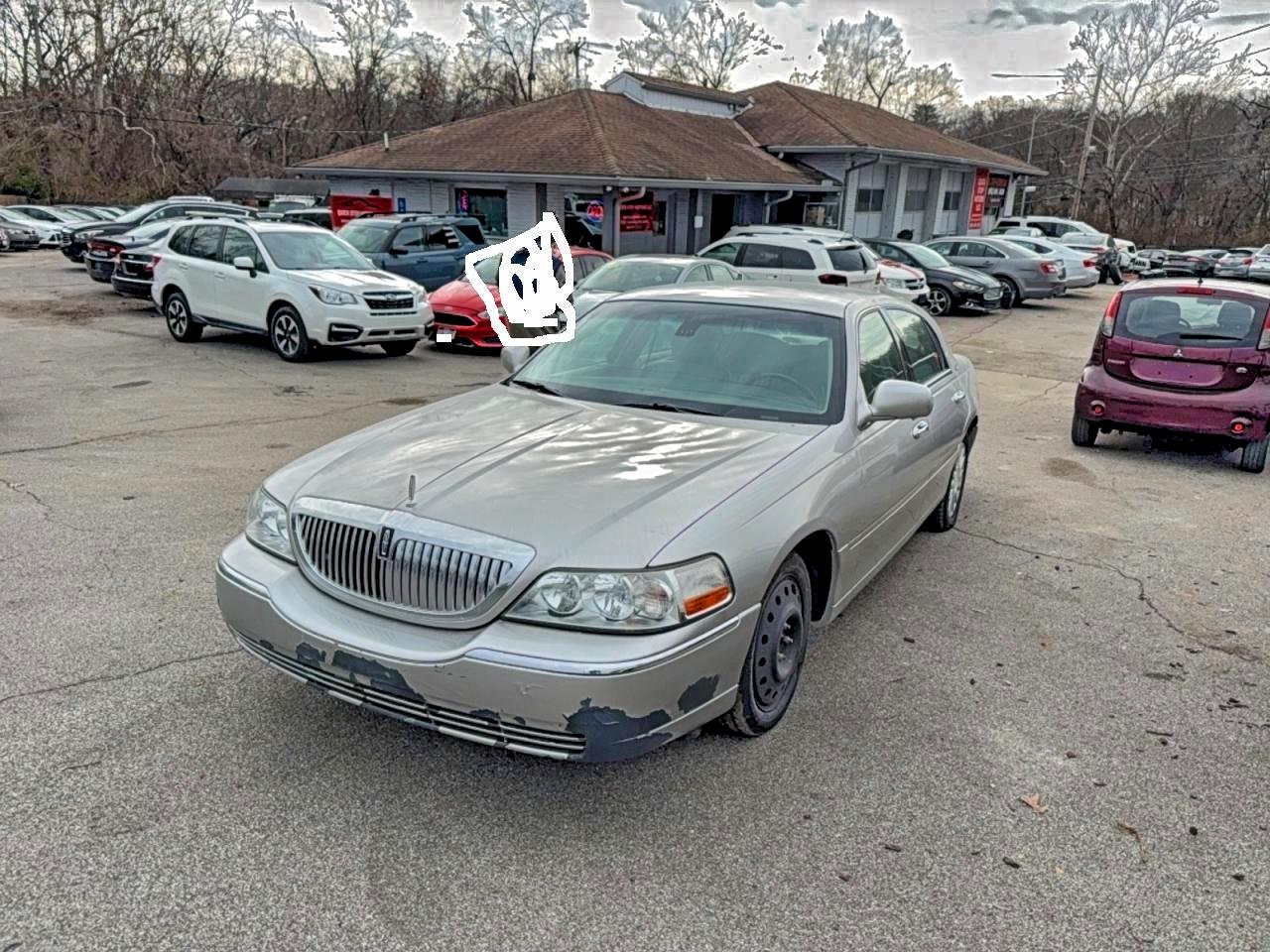 Lot #3311754725 2003 LINCOLN TOWN CAR S