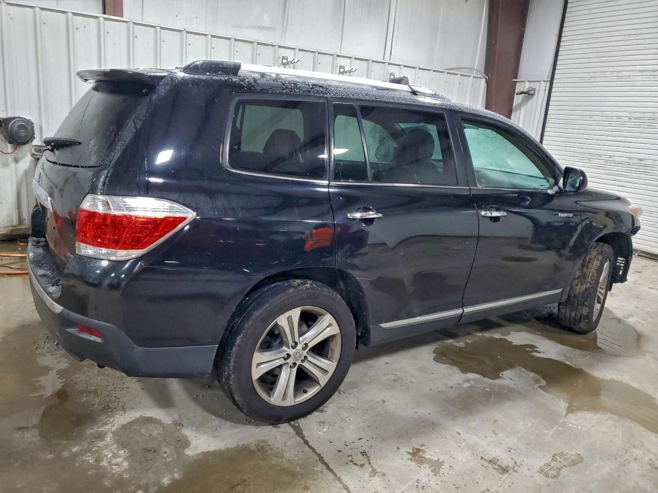 TOYOTA HIGHLANDER LIMITED