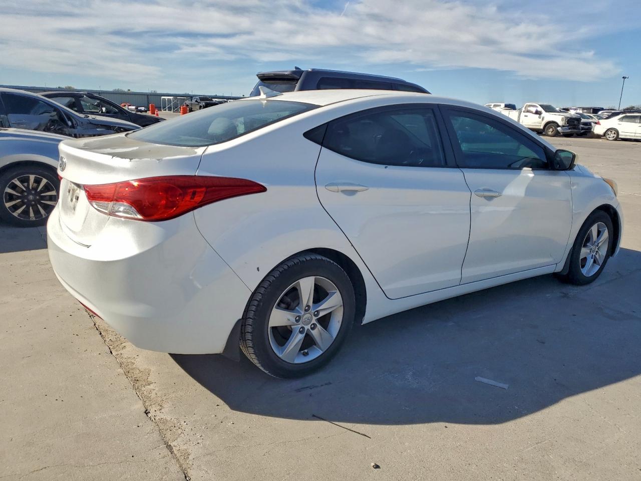 HYUNDAI ELANTRA GLS