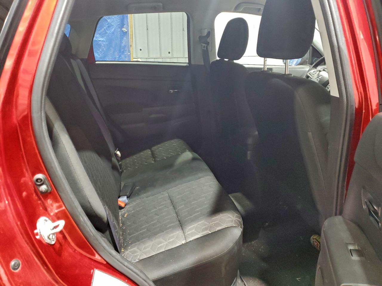 MITSUBISHI OUTLANDER ES