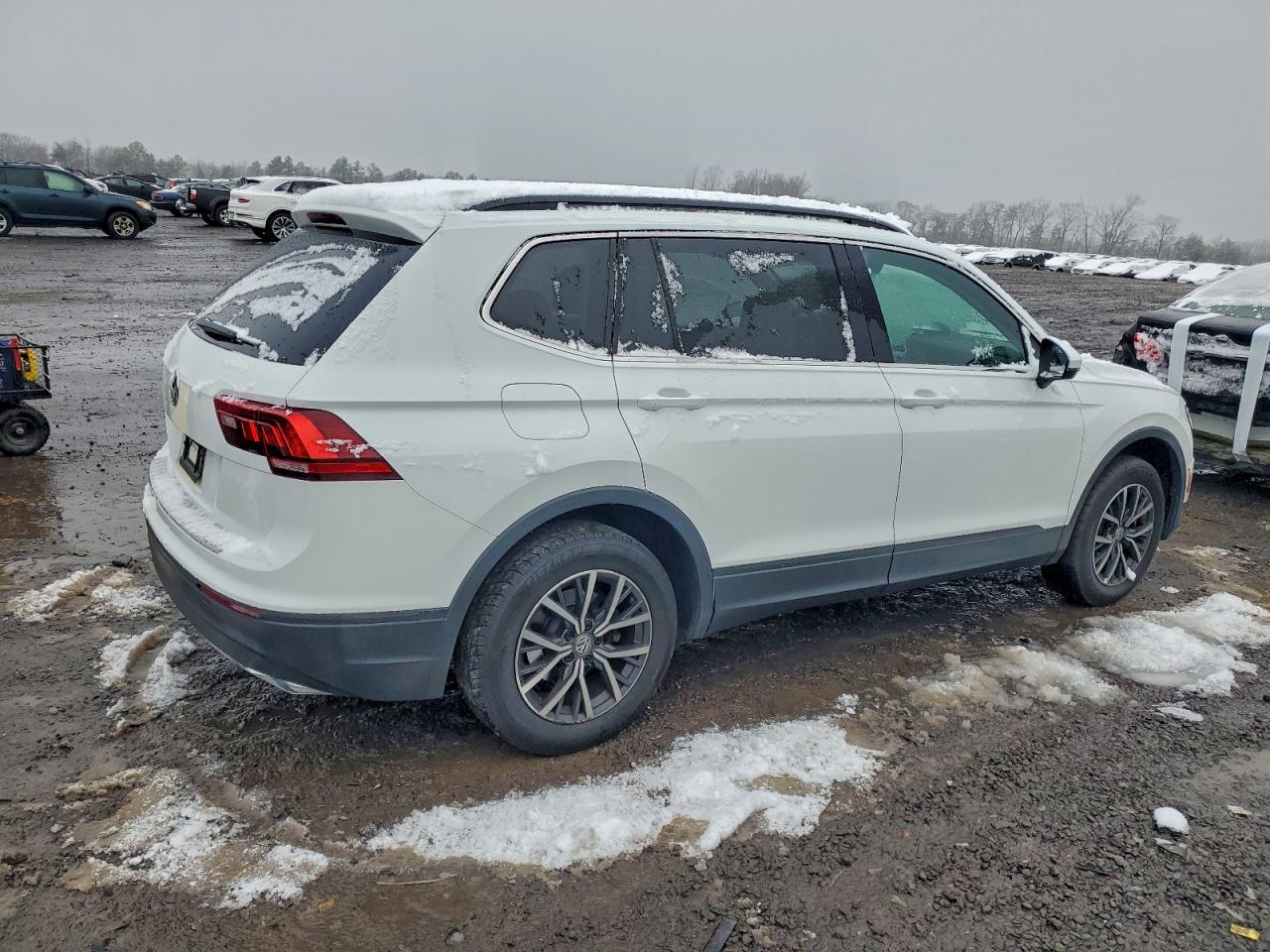 VOLKSWAGEN TIGUAN SE