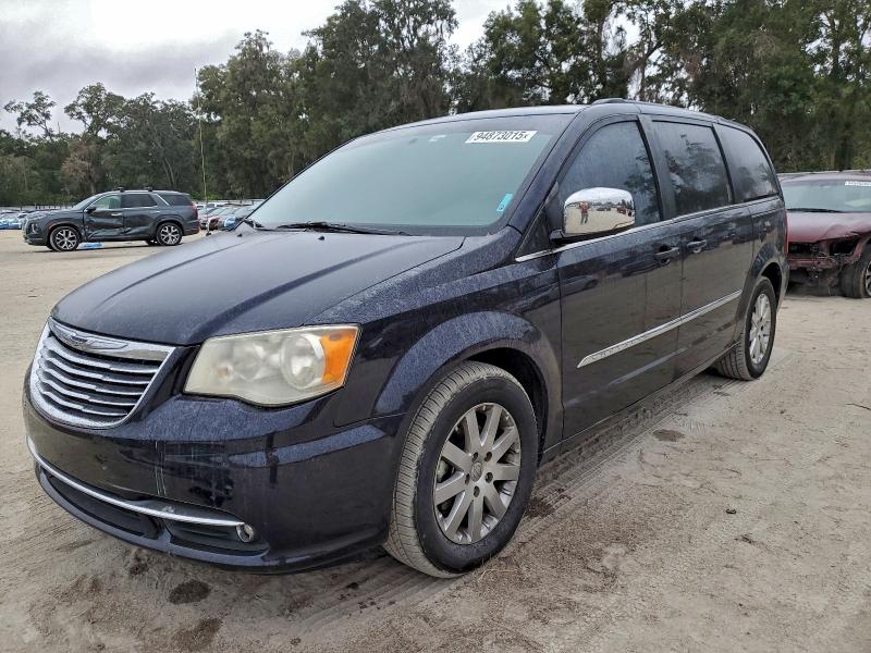 2011 CHRYSLER TOWN & COU #3302707001