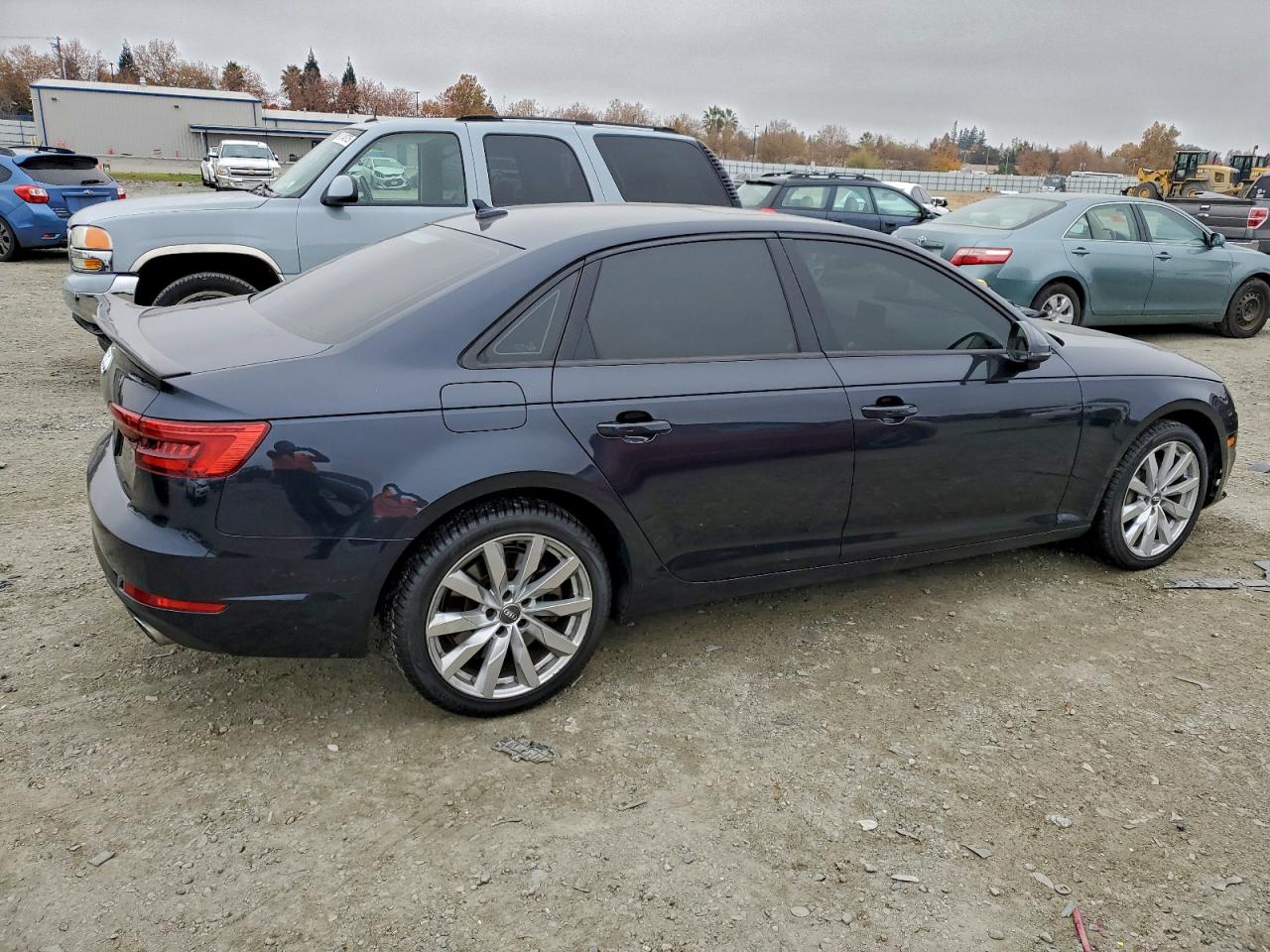 AUDI A4 PREMIUM