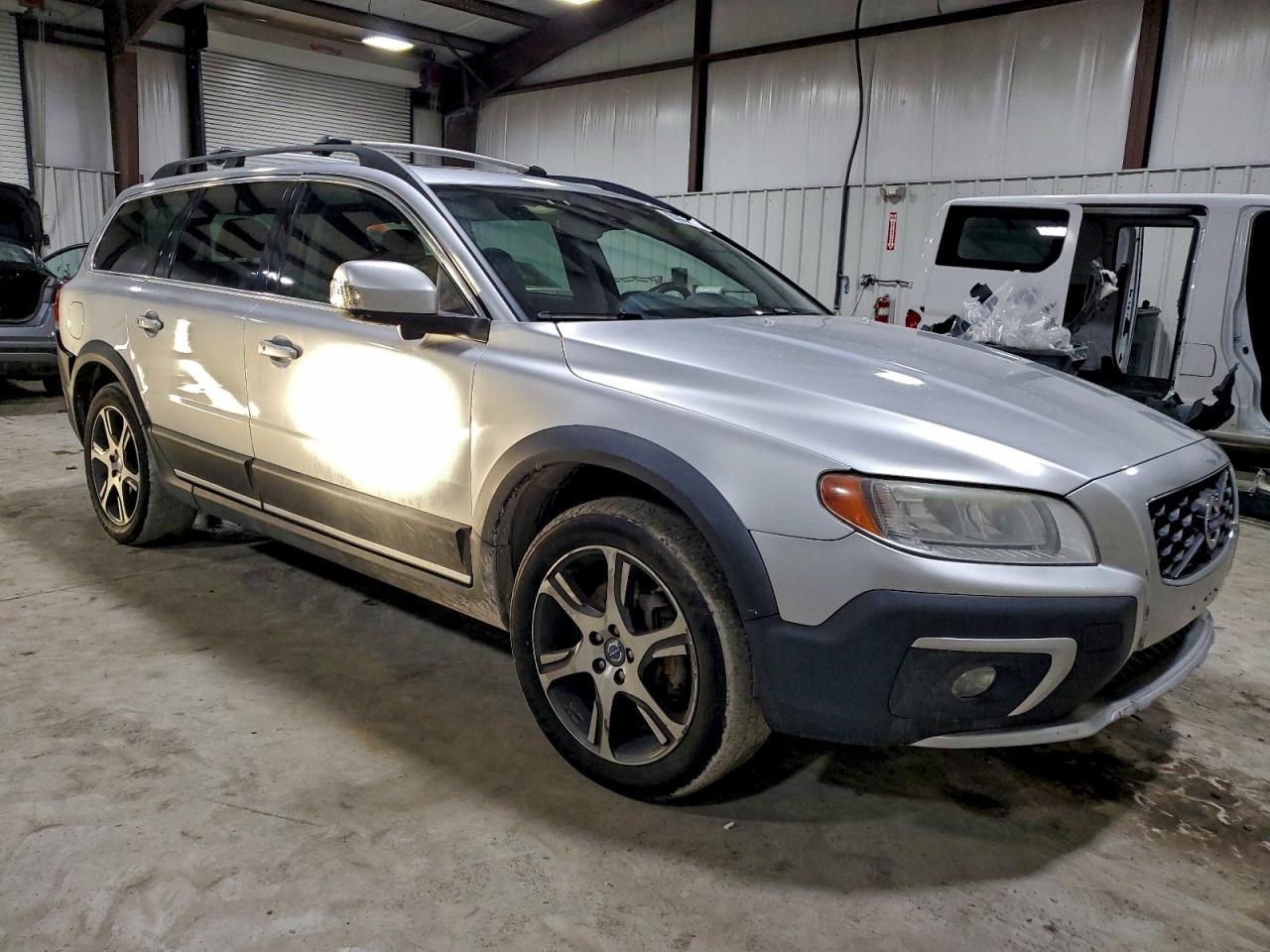 Lot #3315988148 2015 VOLVO XC70 T6 PR