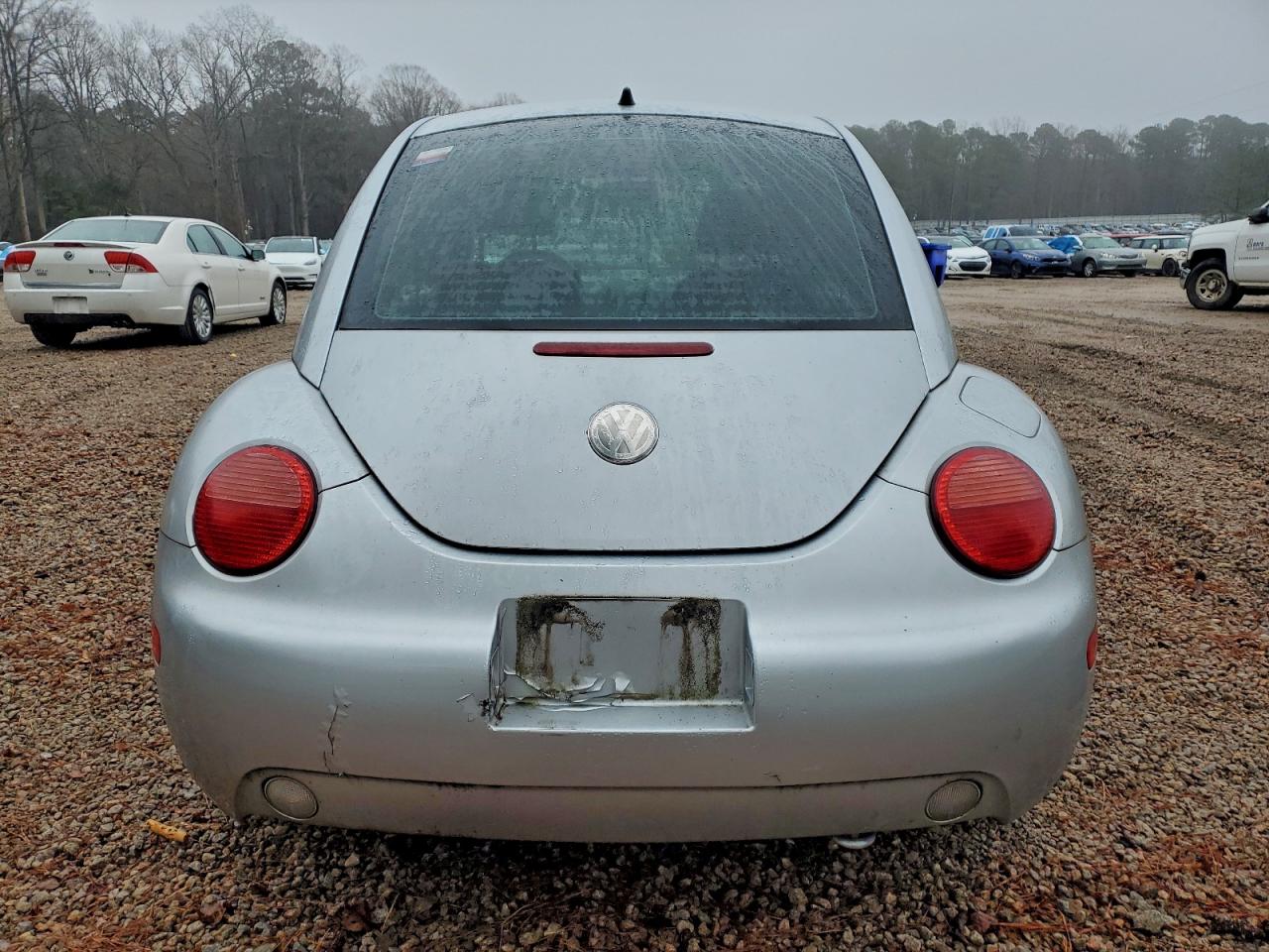 Lot #3308343044 2005 VOLKSWAGEN NEW BEETLE