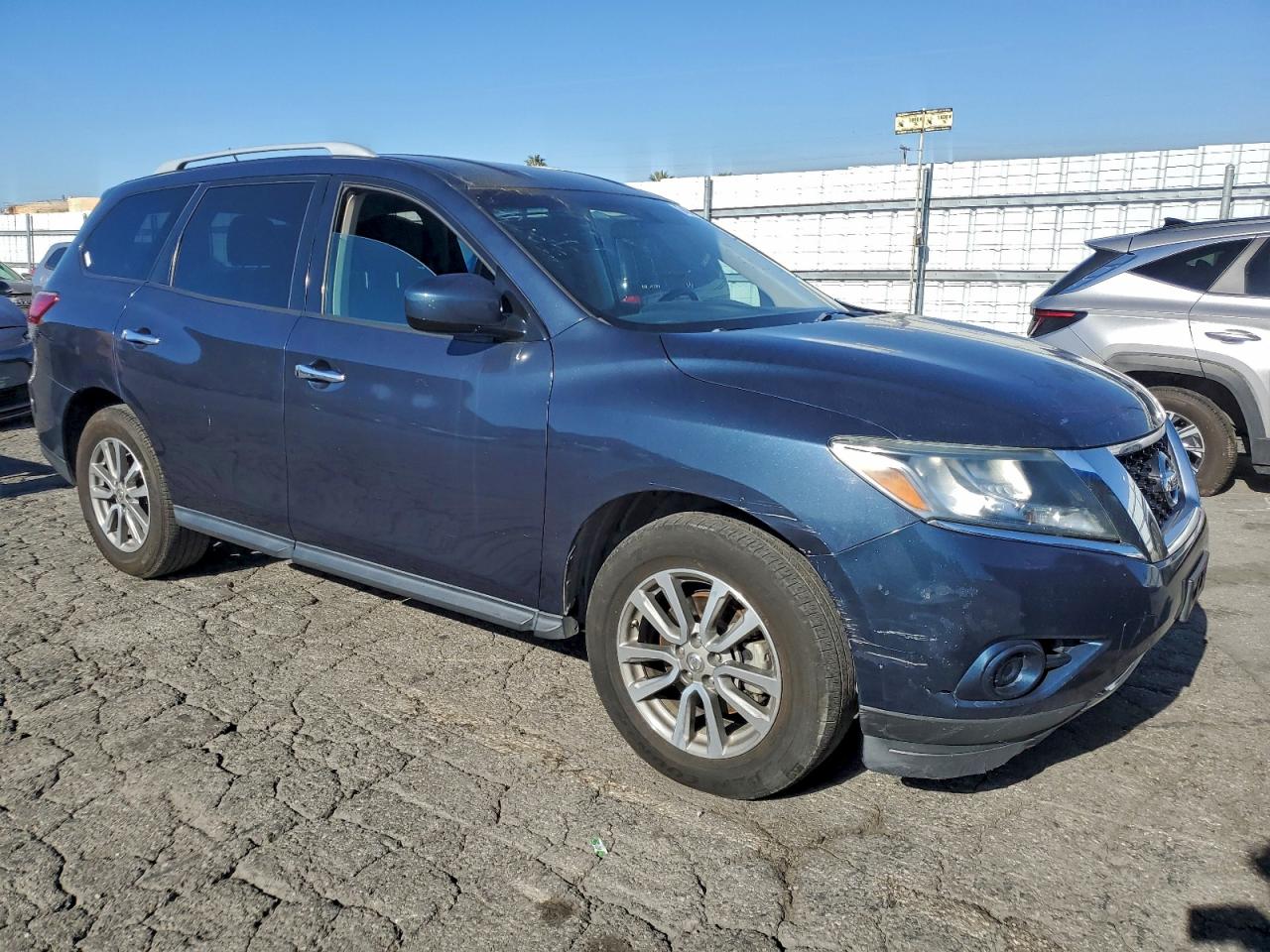 Lot #3318017500 2016 NISSAN PATHFINDER