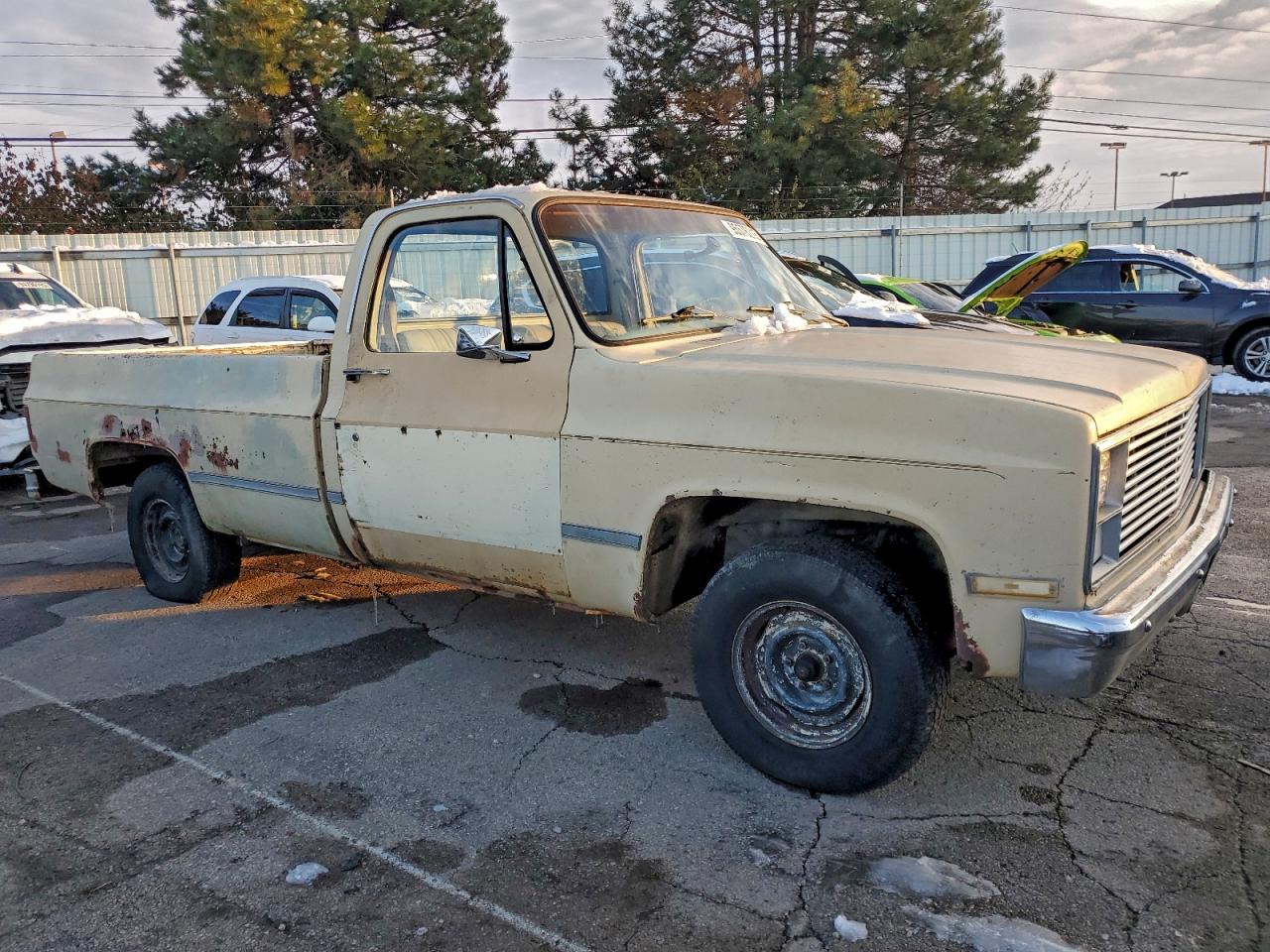 Lot #3305398301 1983 GMC C1500