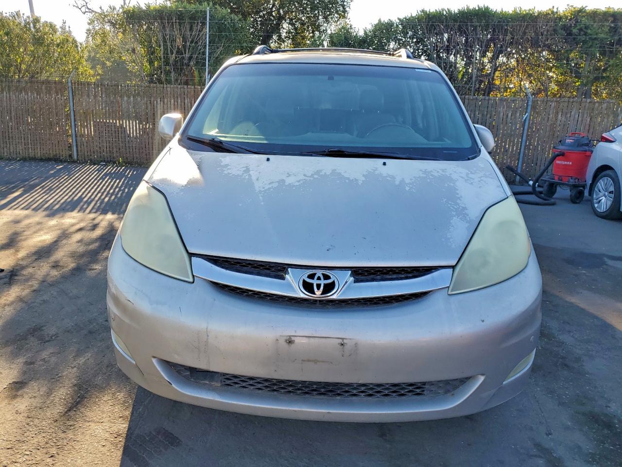 Lot #3308523588 2006 TOYOTA SIENNA XLE