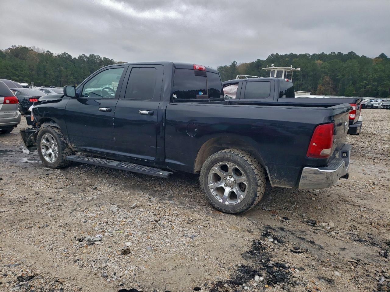 DODGE RAM 1500 SLT