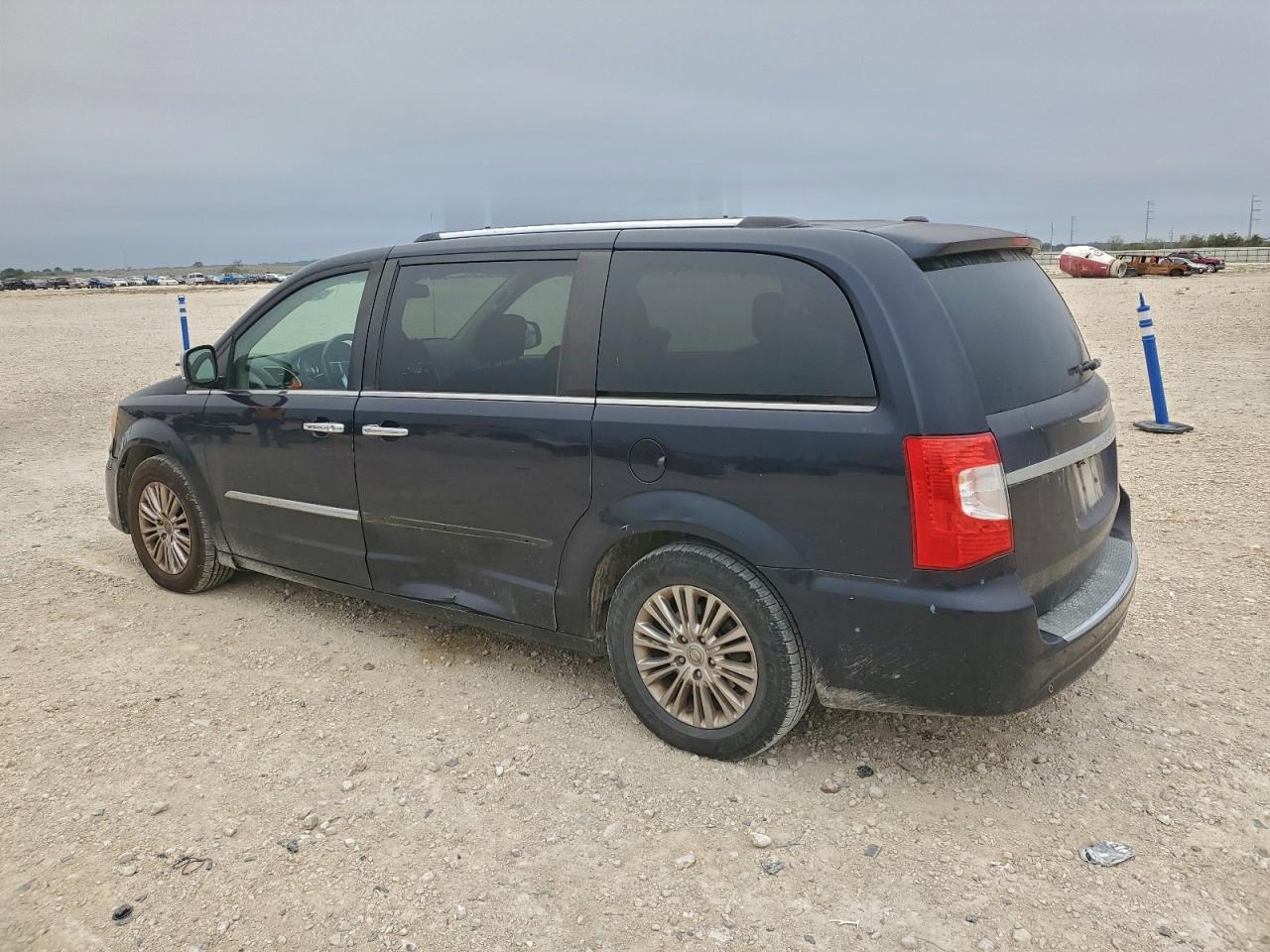 CHRYSLER TOWN & COUNTRY LIMITED