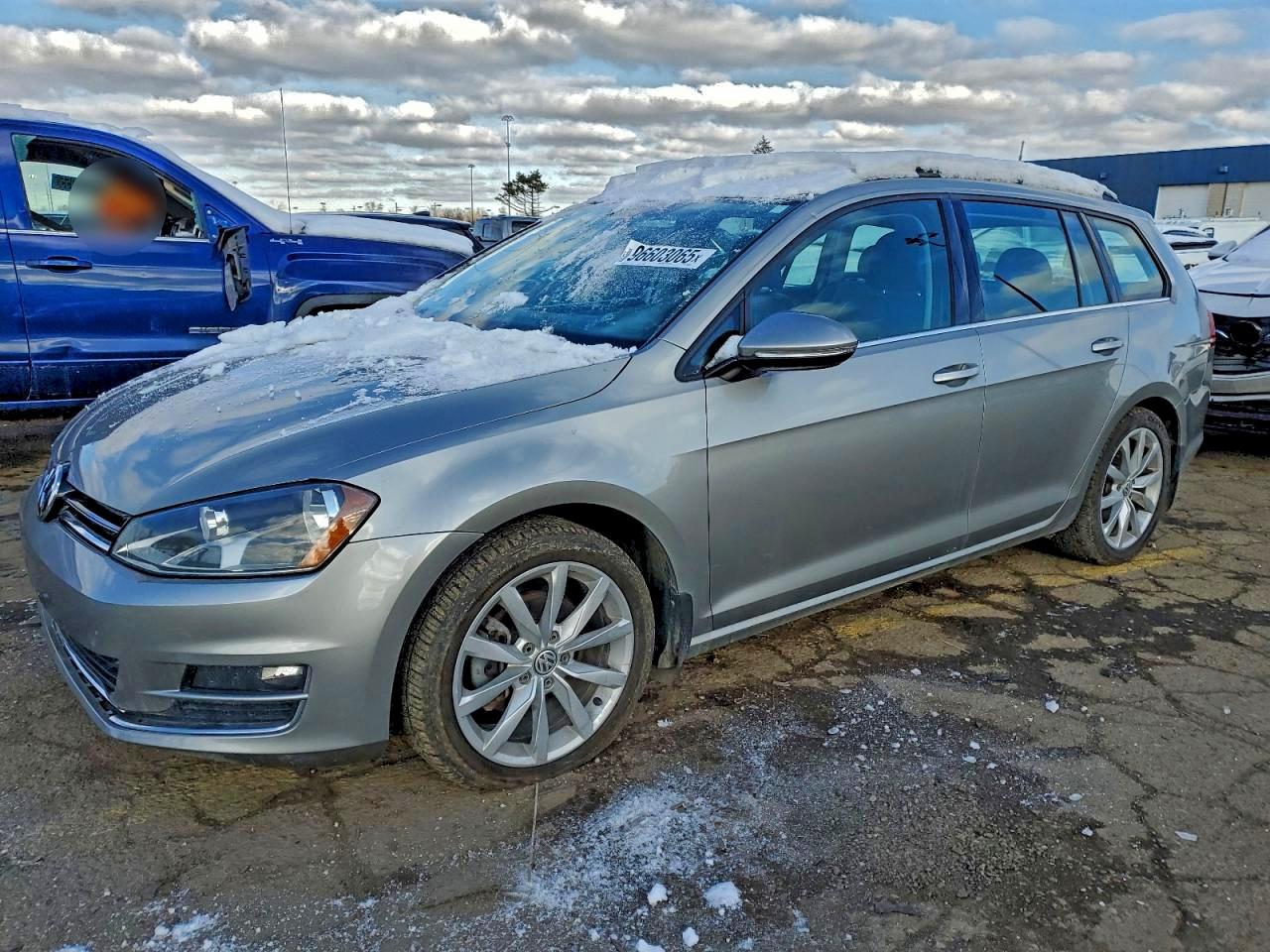 VOLKSWAGEN GOLF SPORTSVAN S