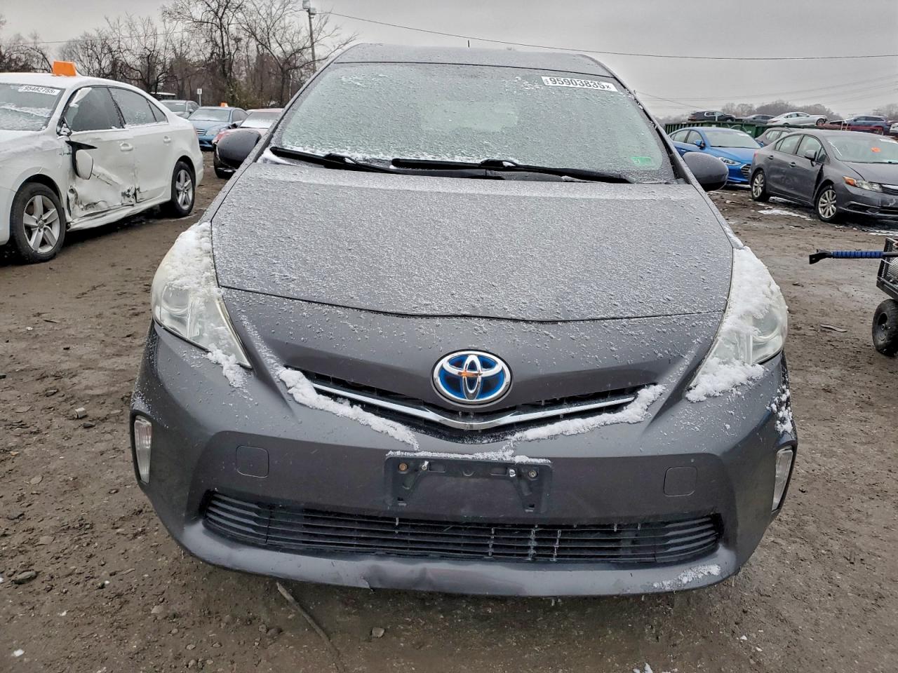 TOYOTA PRIUS V