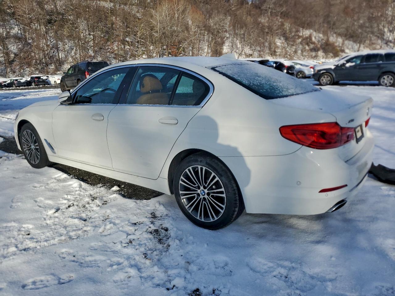 Lot #3311299323 2019 BMW 540 XI