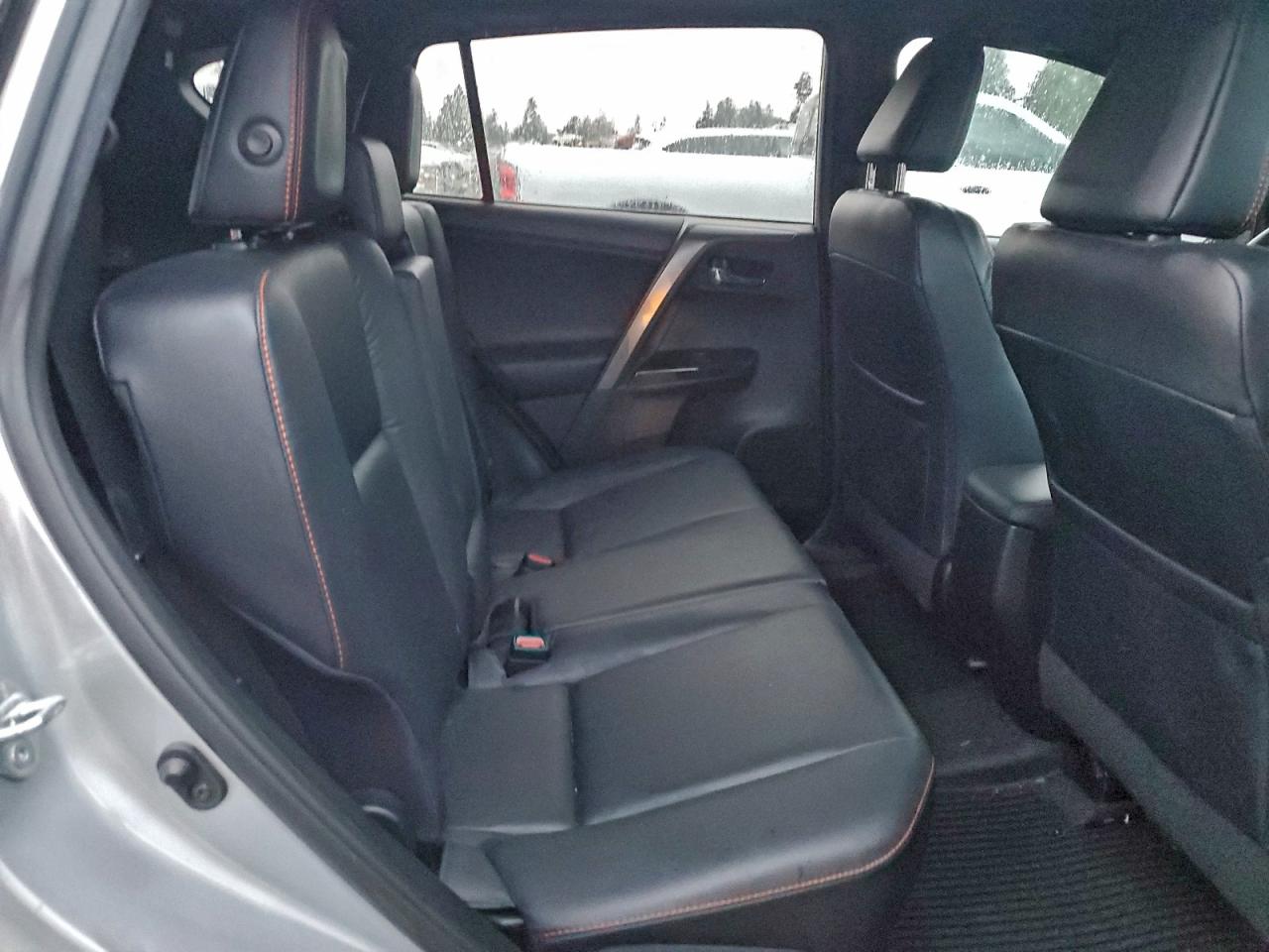 Lot #3304550464 2017 TOYOTA RAV4 SE