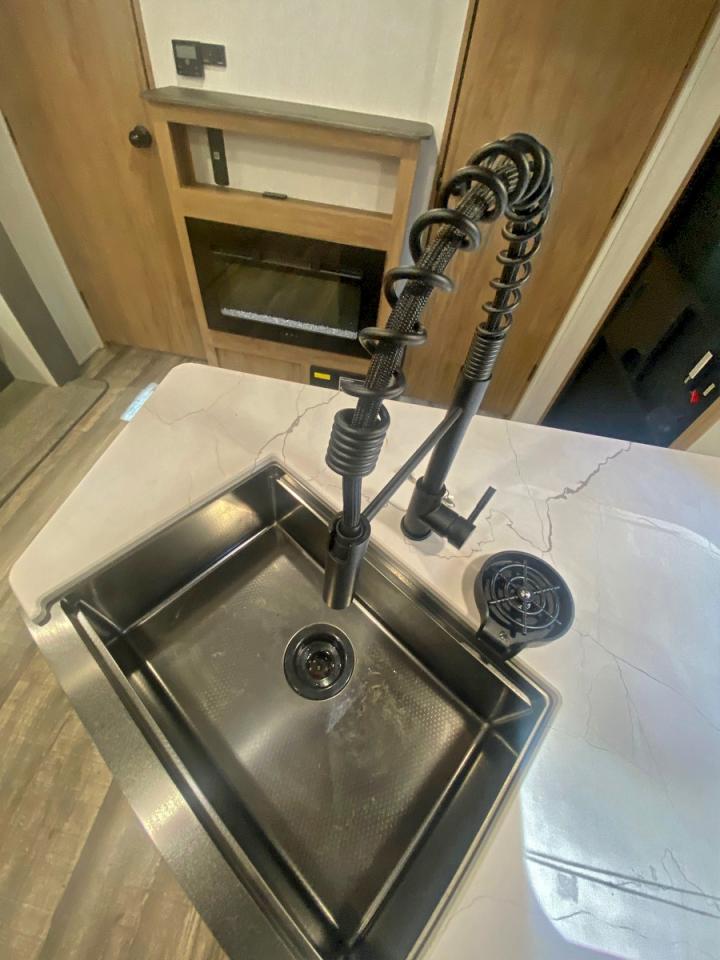 Lot #3302738028 2024 FOREST RIVER CHEROKEE FOREST RIV