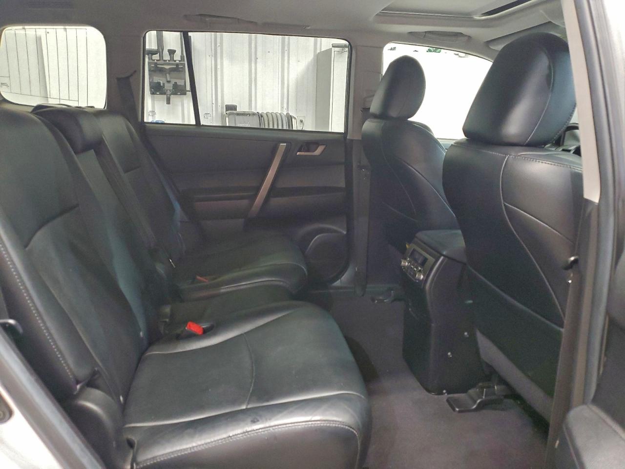 TOYOTA HIGHLANDER SE