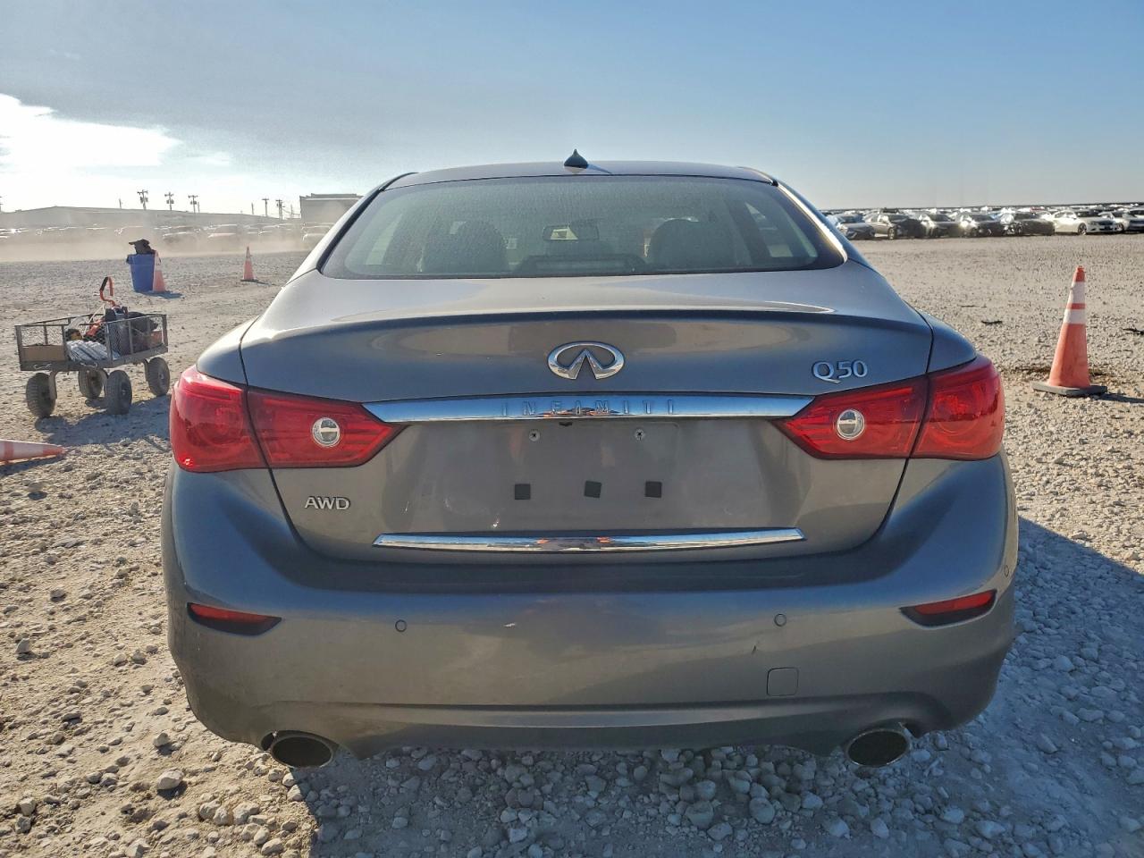 INFINITI Q50 BASE