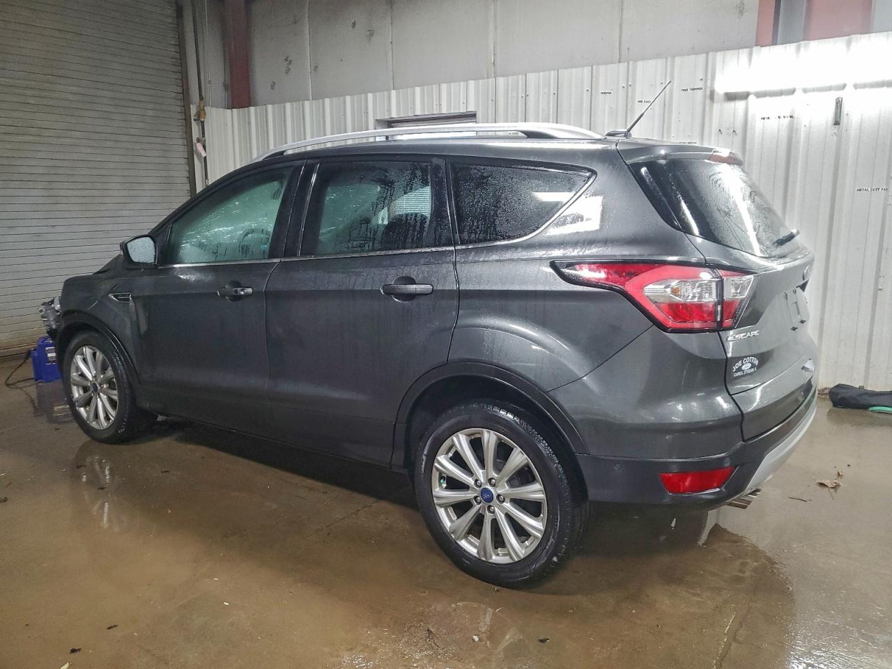 FORD ESCAPE TITANIUM