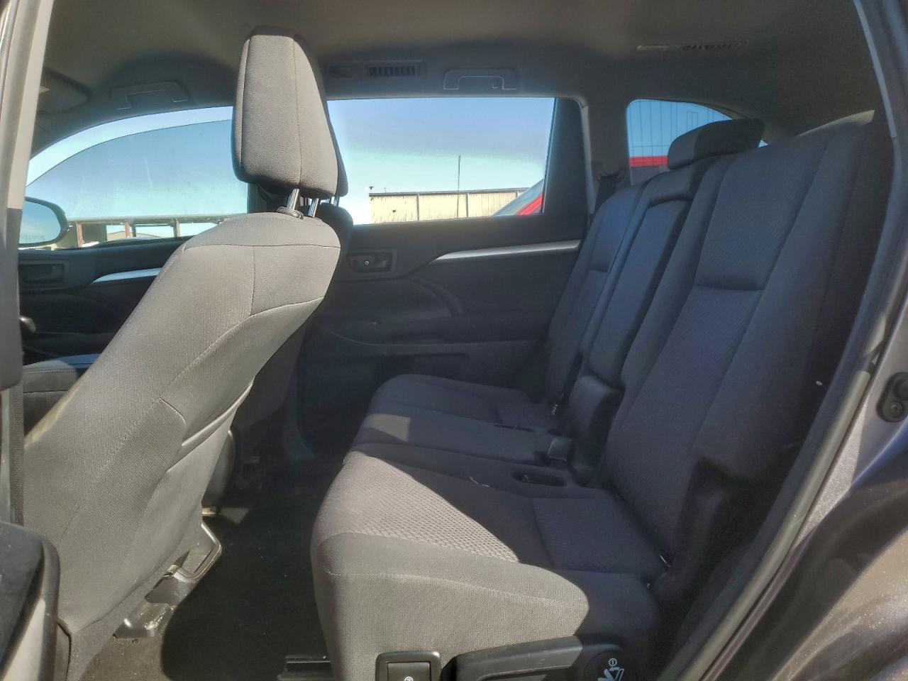 Lot #3311725247 2019 TOYOTA HIGHLANDER