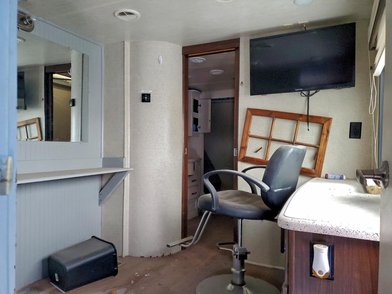 Lot #3309238617 2017 HEART LAND CYCLONE