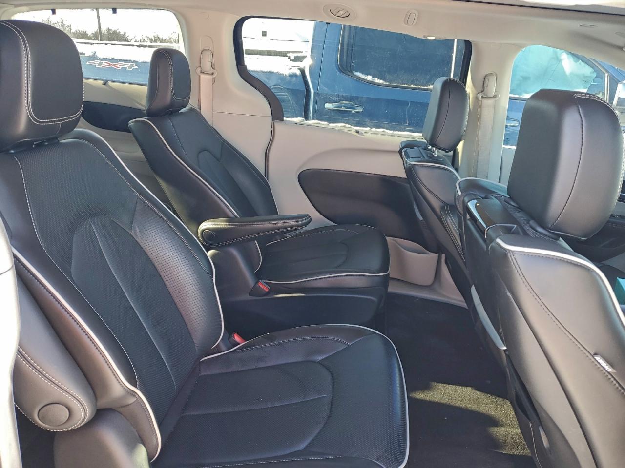 CHRYSLER PACIFICA HYBRID LIMITED