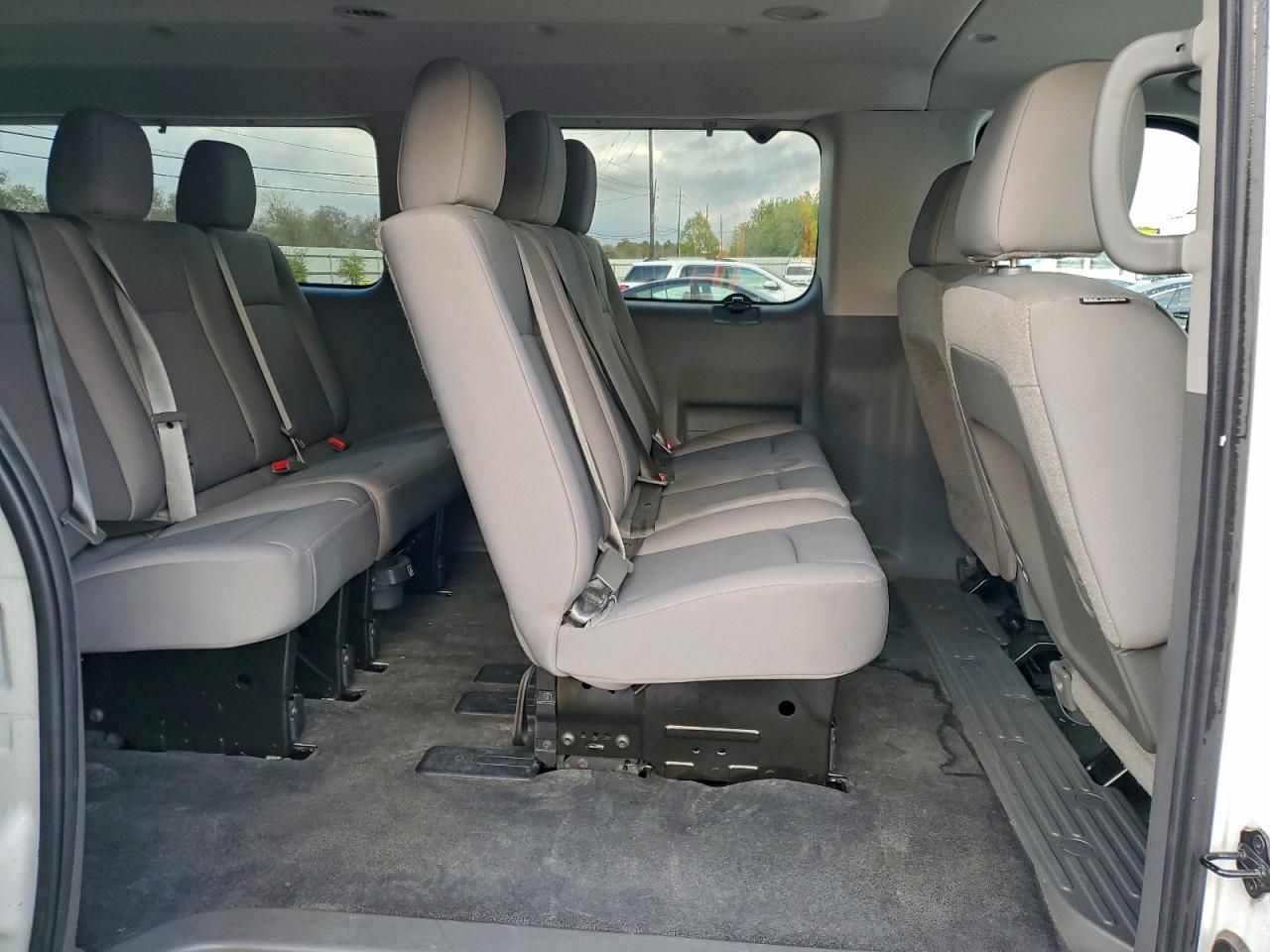 NISSAN NV3500 3500 S