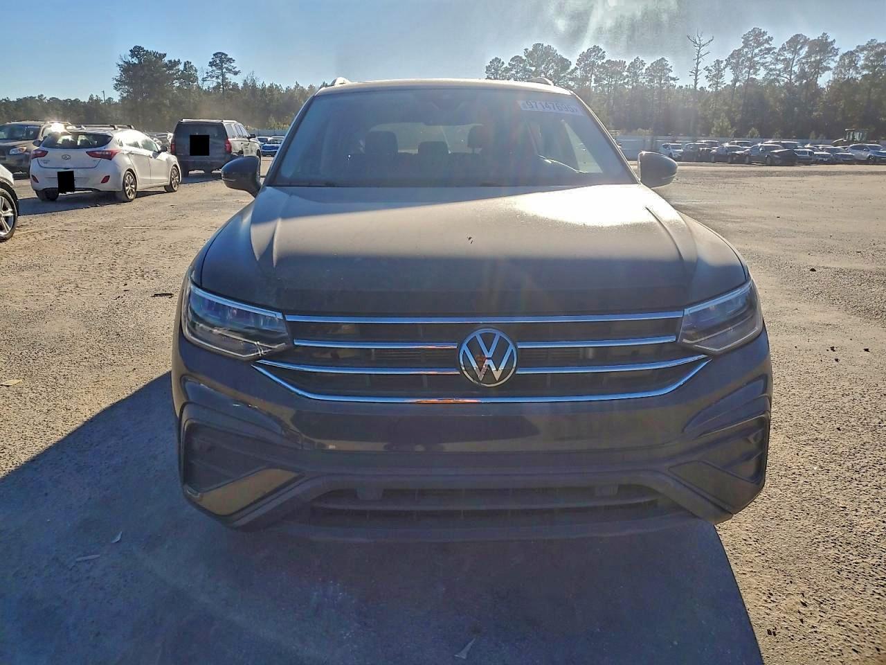 Lot #3318984930 2023 VOLKSWAGEN TIGUAN SE