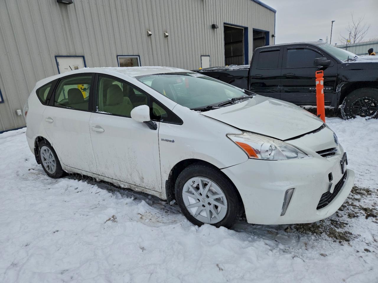 Lot #3315996122 2012 TOYOTA PRIUS V