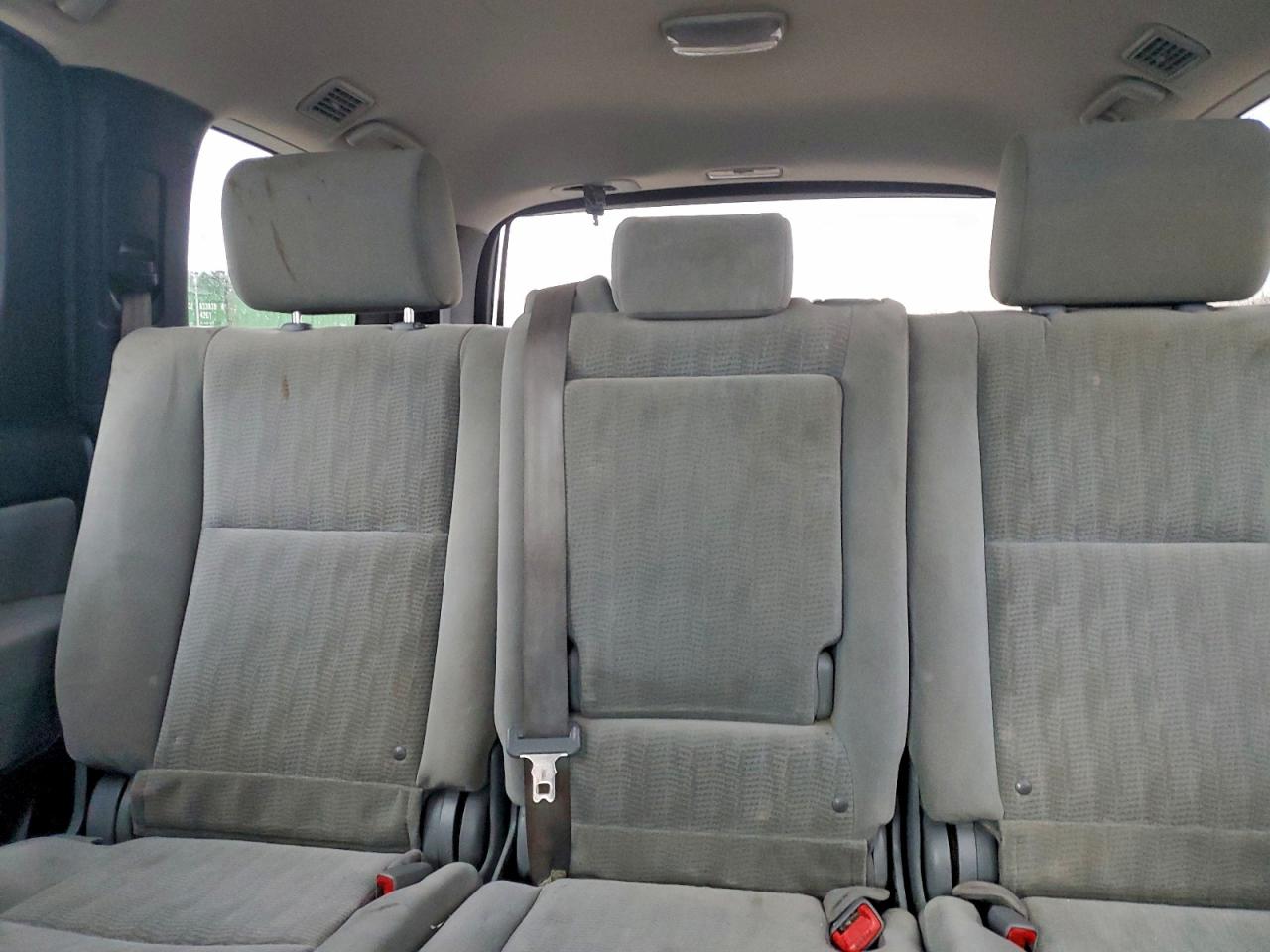 TOYOTA SEQUOIA SR5