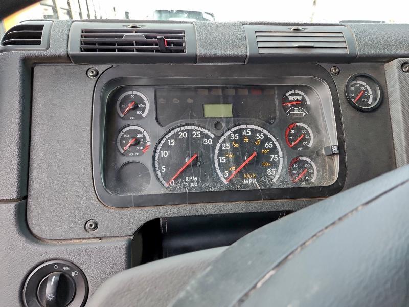 2014 FREIGHTLINER CASCADIA #3311825196