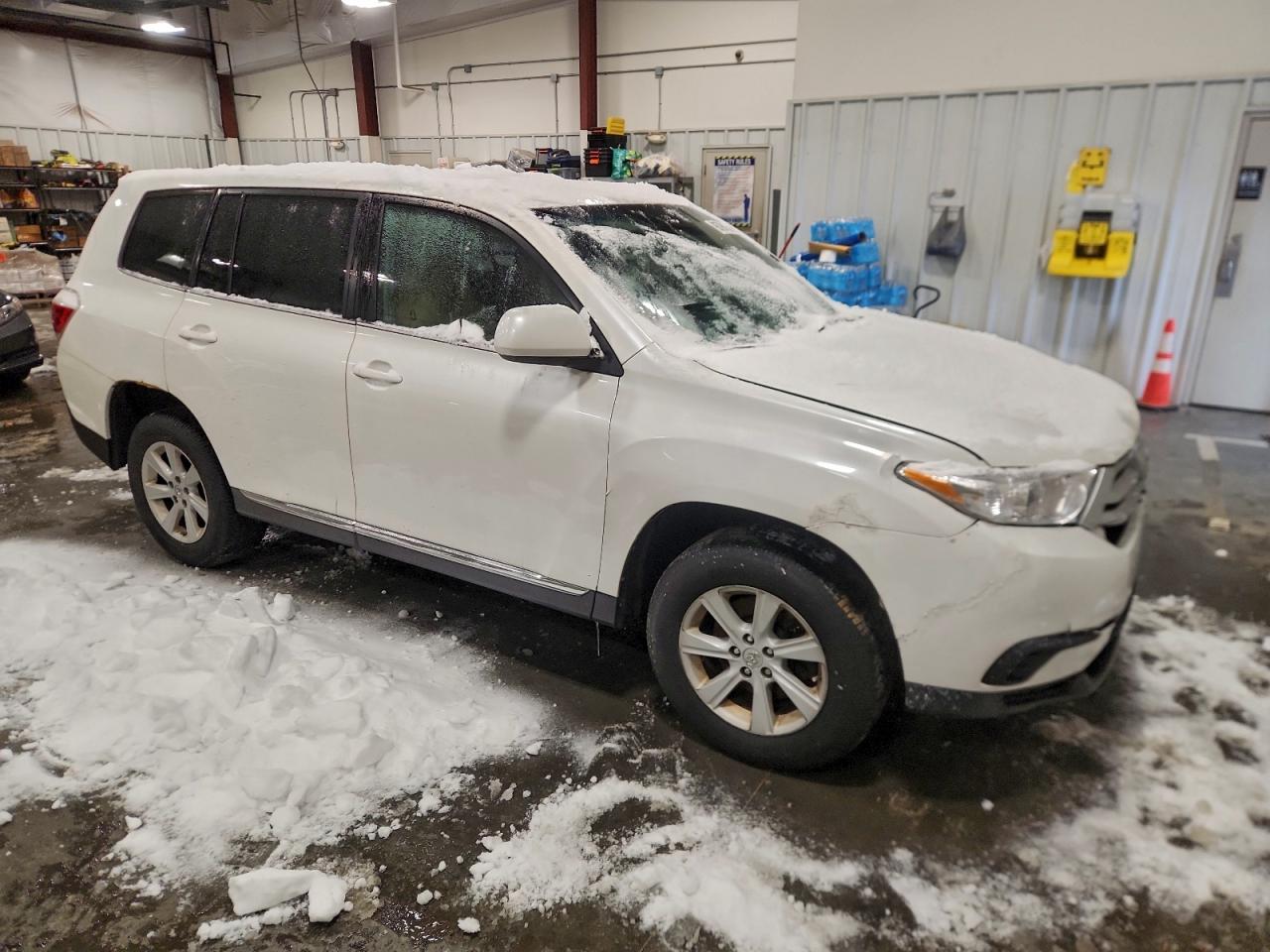 Lot #3313035796 2013 TOYOTA HIGHLANDER