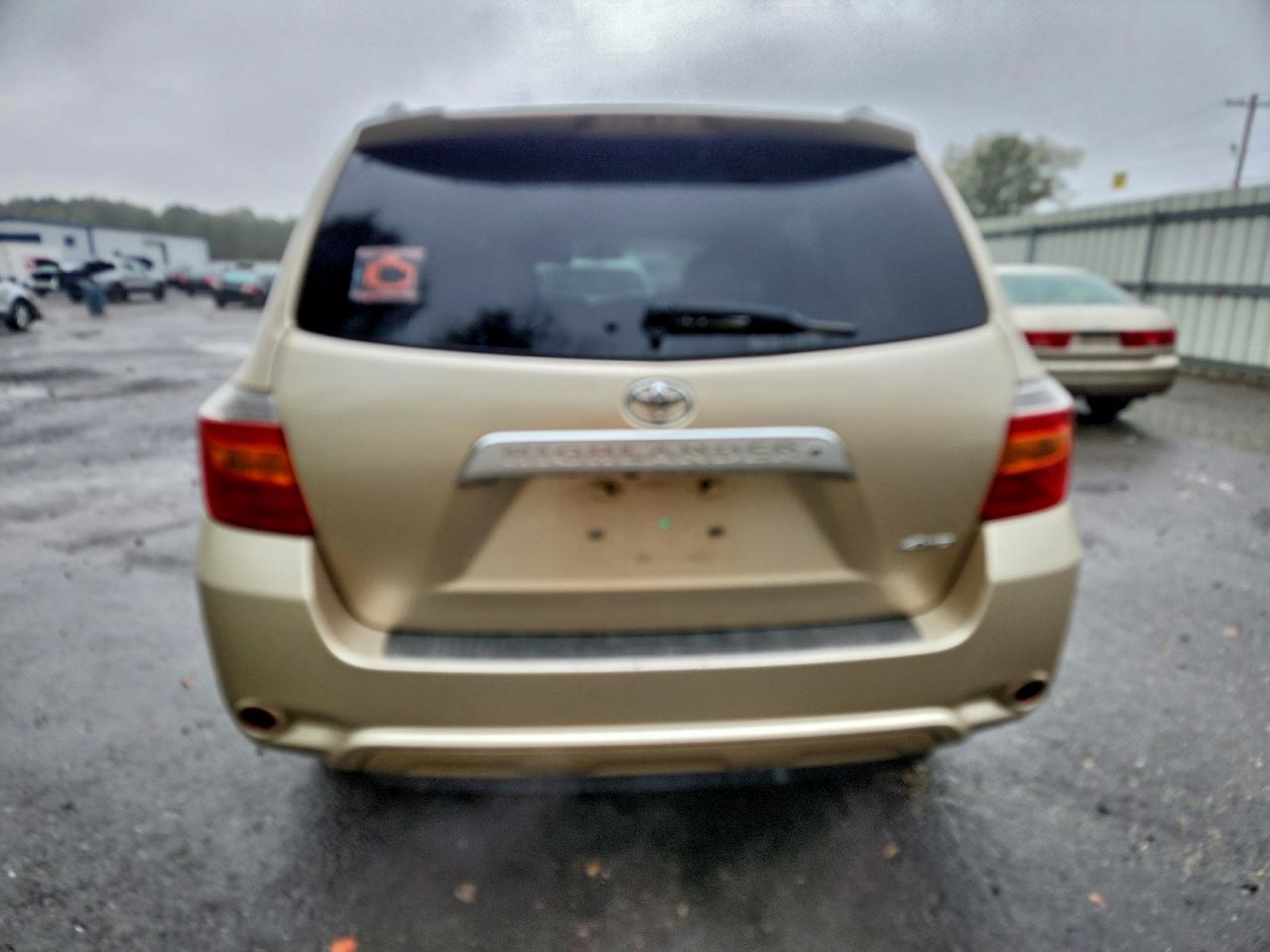 TOYOTA HIGHLANDER LIMITED