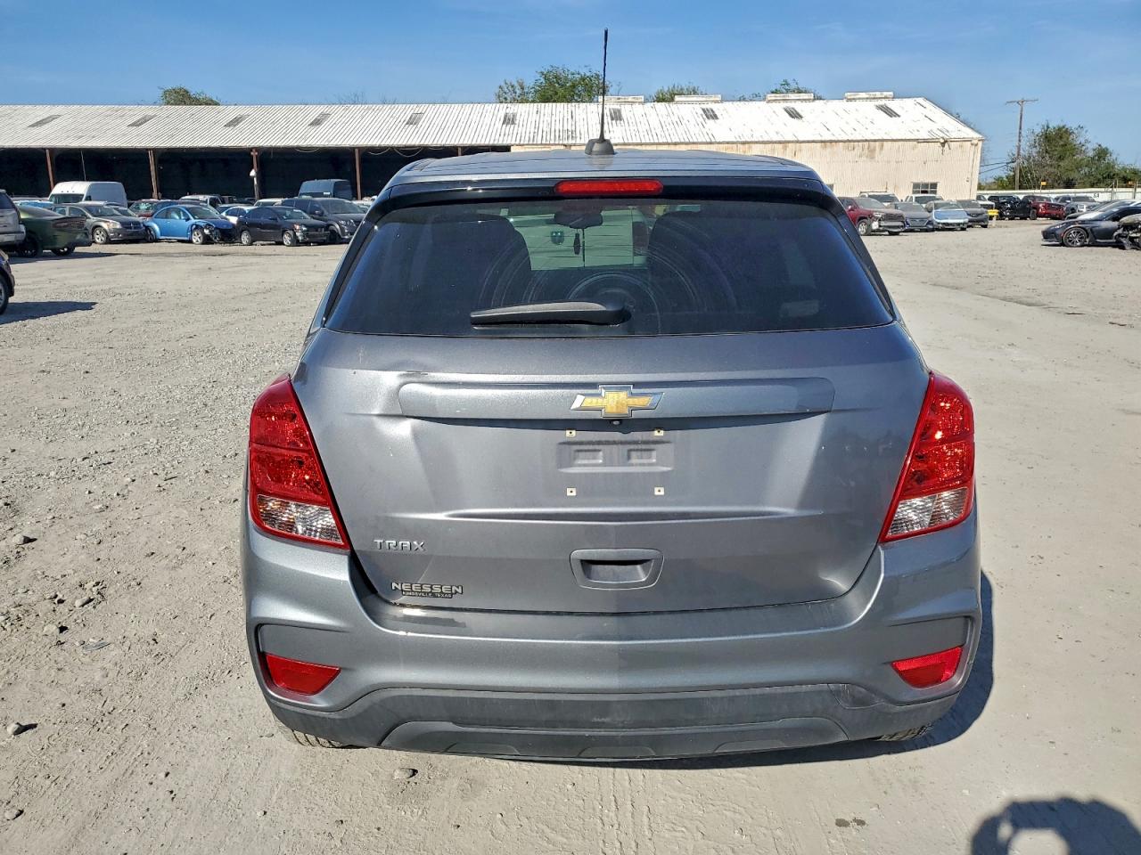 Lot #3316771478 2020 CHEVROLET TRAX LS