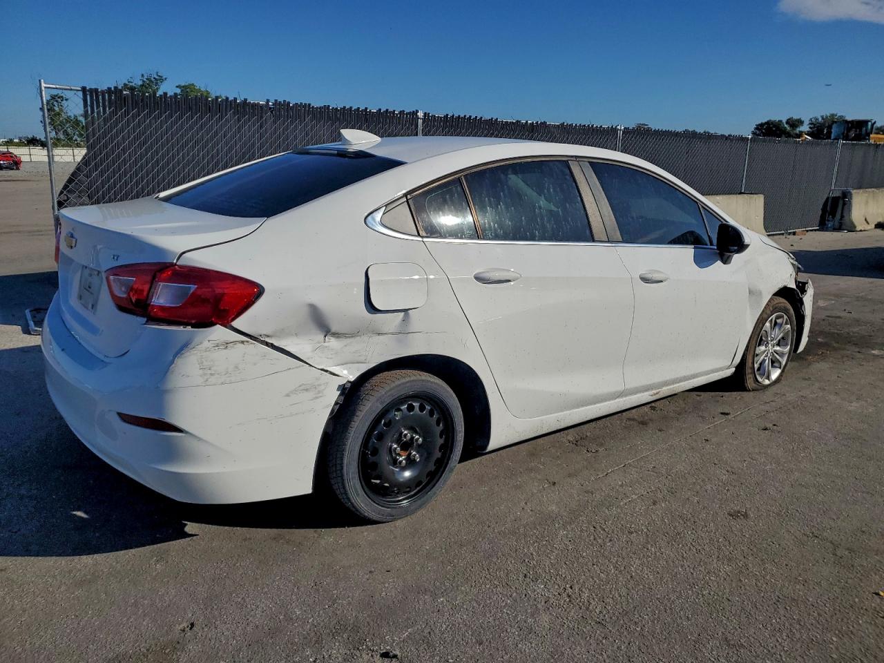 Lot #3311646225 2019 CHEVROLET CRUZE LT