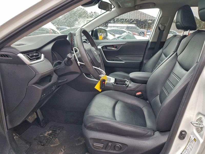 2021 TOYOTA RAV4 XLE P #3316067234