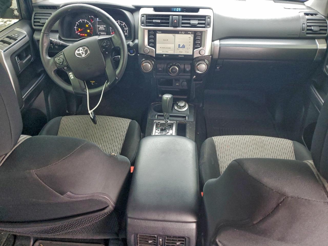 TOYOTA 4RUNNER SE