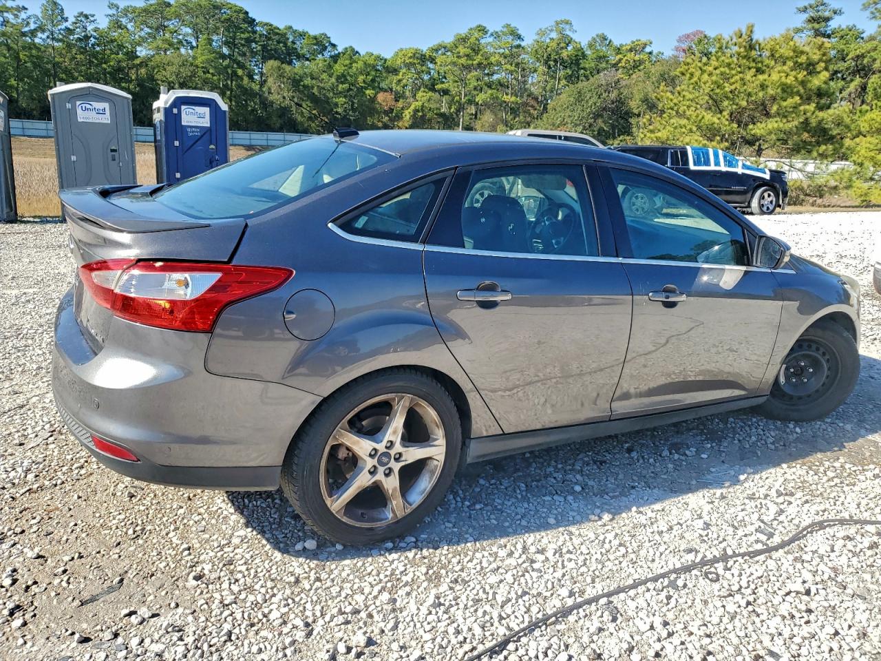 FORD FOCUS TITANIUM