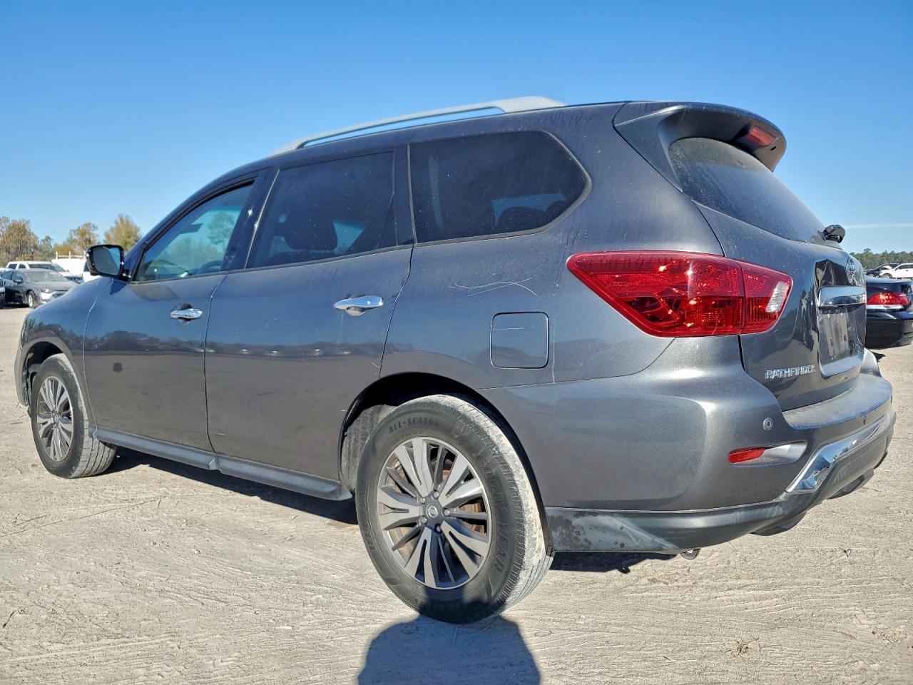 Lot #3311609270 2017 NISSAN PATHFINDER