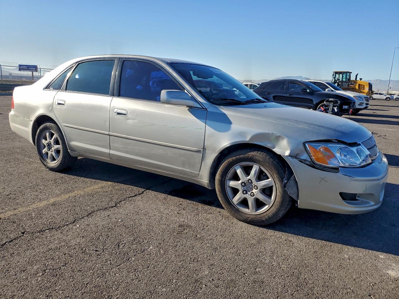 Lot #3317121981 2001 TOYOTA AVALON XL